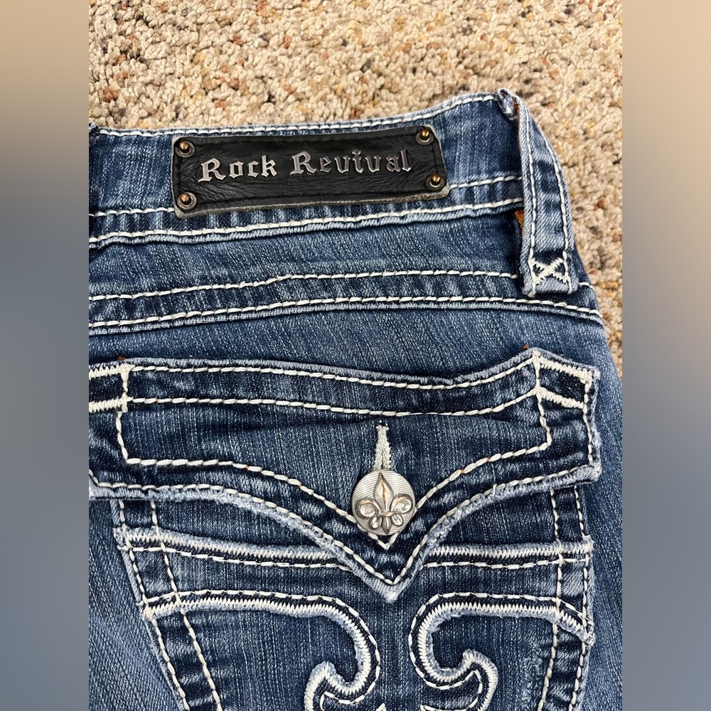 Rock Revival Patti bootcut women’s jeans thick decorative stitching French lily